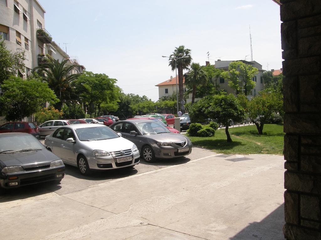 Apartments Orsula Spalato Esterno foto